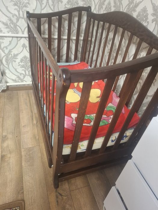 Продам дитяче ліжко + матрас