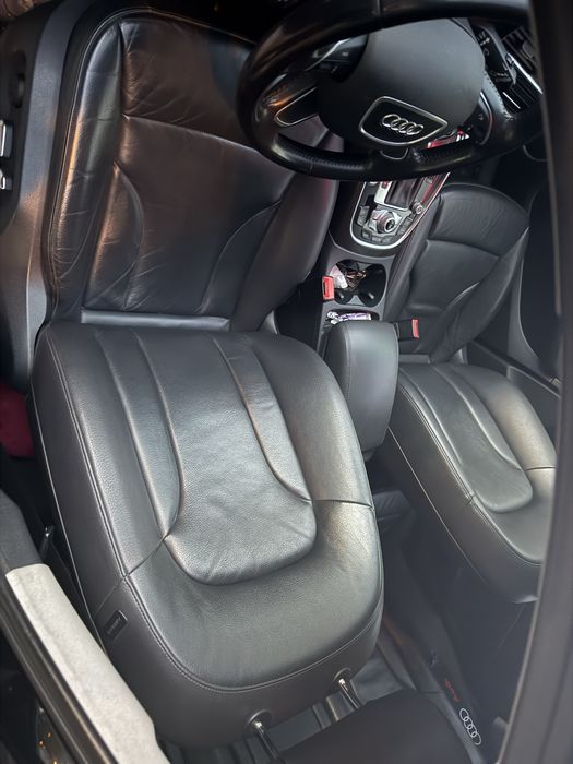 Audi Q5 Premium Plus  gen3  шикарна пропозиція