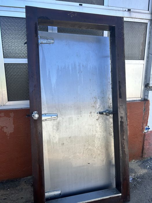 Porta de câmara frigorífica com aro
