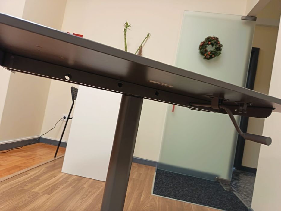 Mesa elevatória cinza