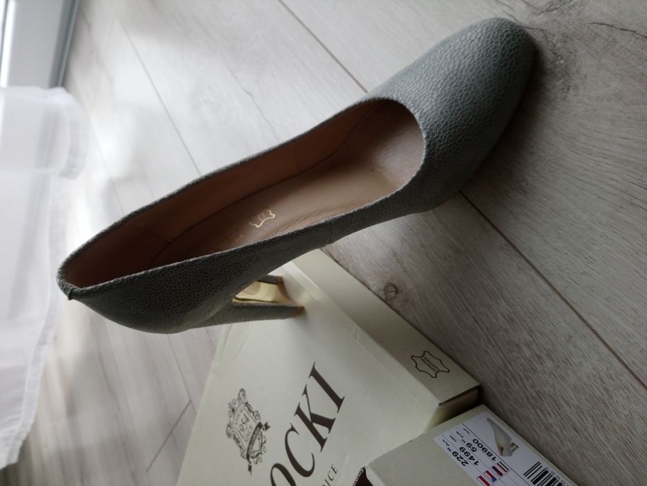 Czółenka Lasocki 39