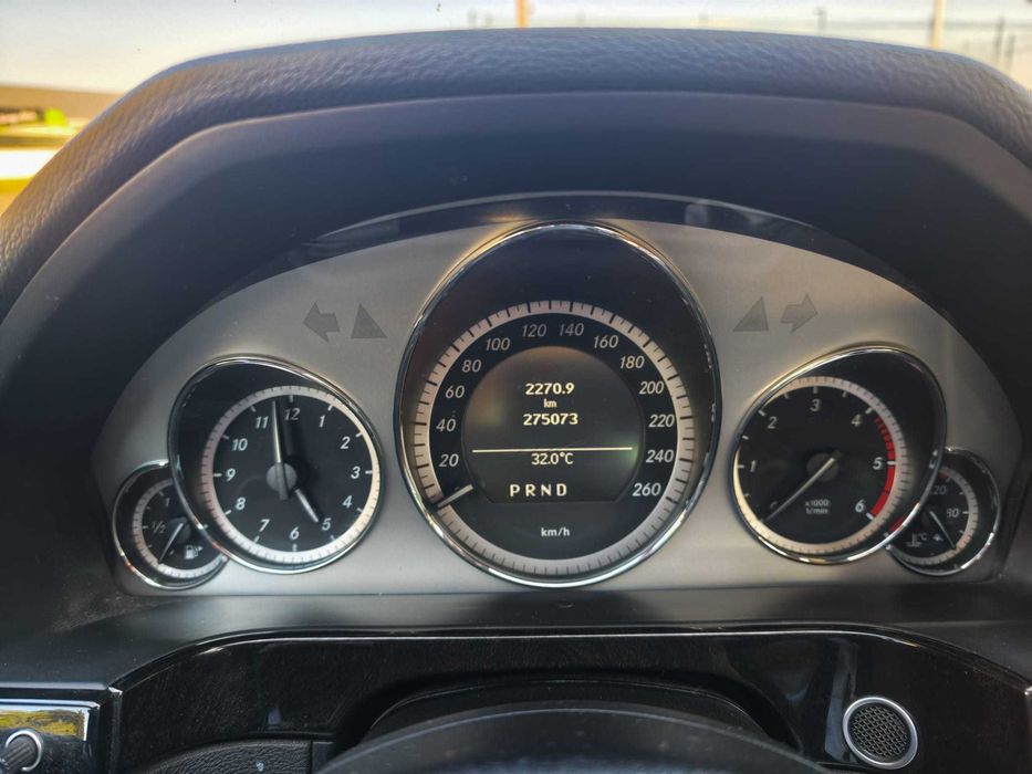 Mercedes-Benz E 250 CDI Avantgarde BlueEfficiency Auto. — photo 2