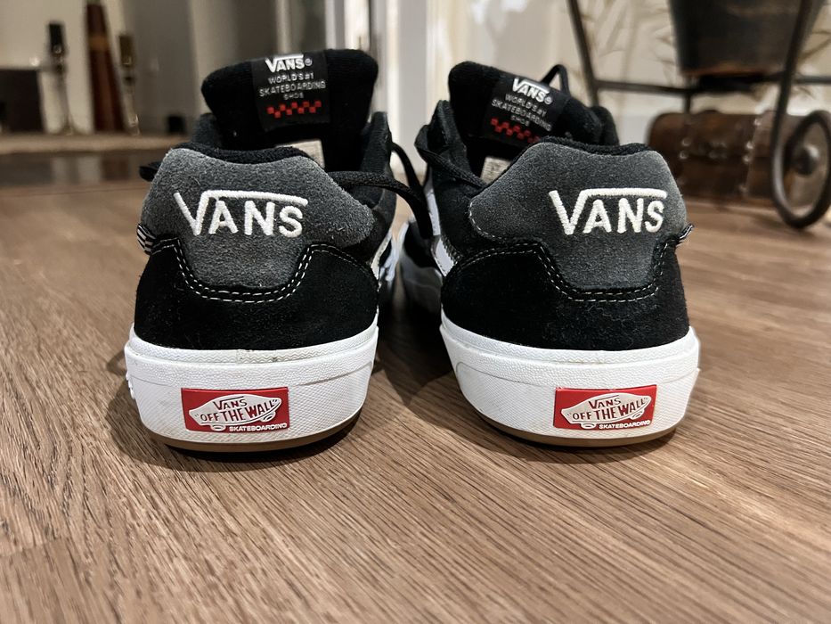 Tenis VANS. WAYVEE preto/branco.