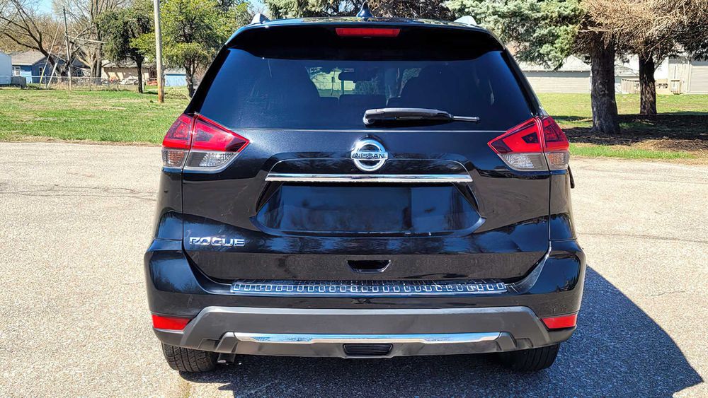 Nissan Rogue S      2019