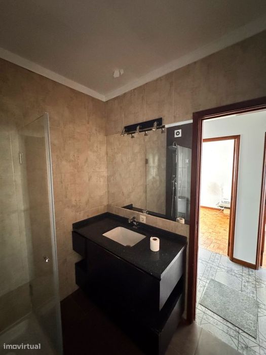 Andar de moradia T3 com garagem, em Ermesinde