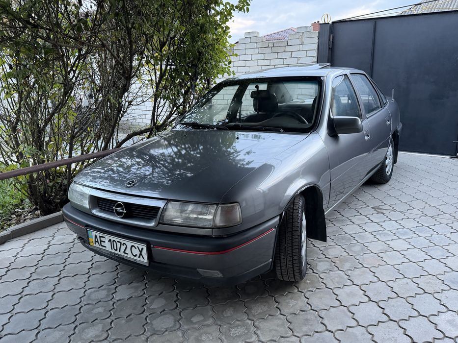 Легендарный Opel Vectra 1.6 Газ Бензин (С Оформлением)