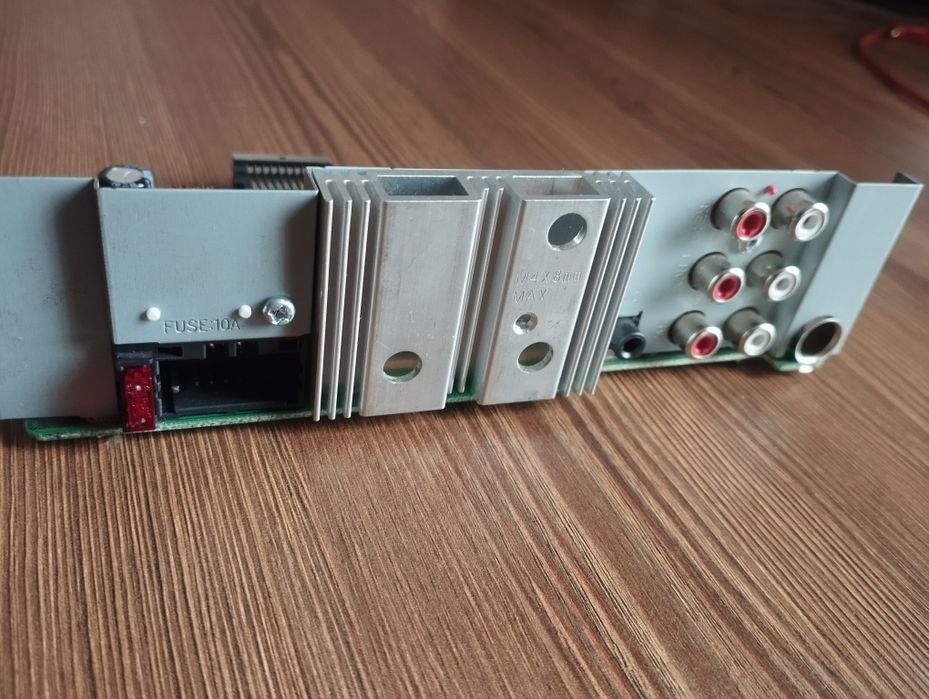 Автомагнітола Kenwood KMM-BT358