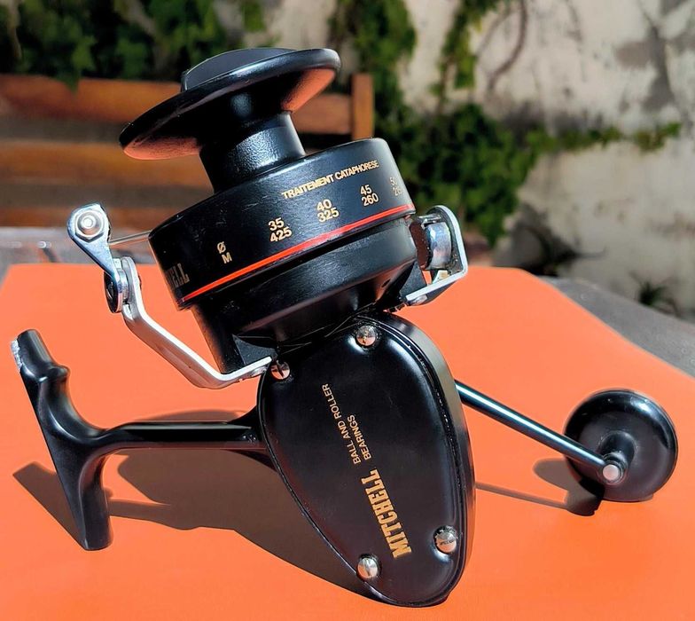 Raro carreto de pesca Mitchell 496 "Traitement Cataphorese"