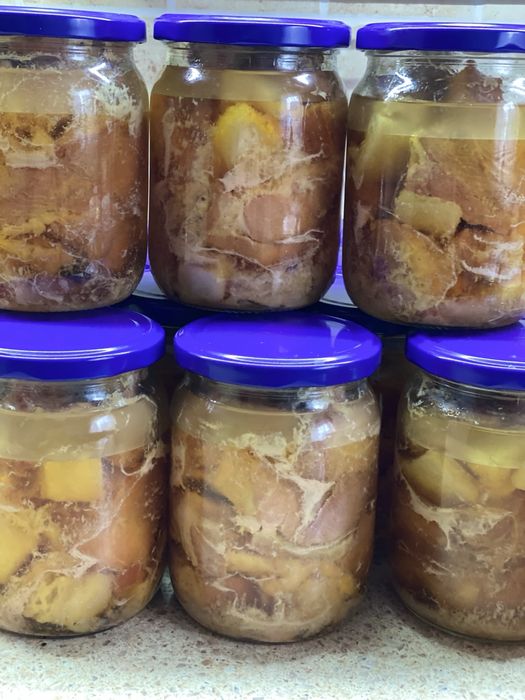 Мясо тушковане стерелізоване в автоклаві