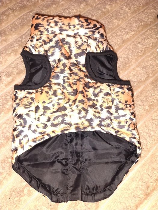 Жилетка для маленької собачки