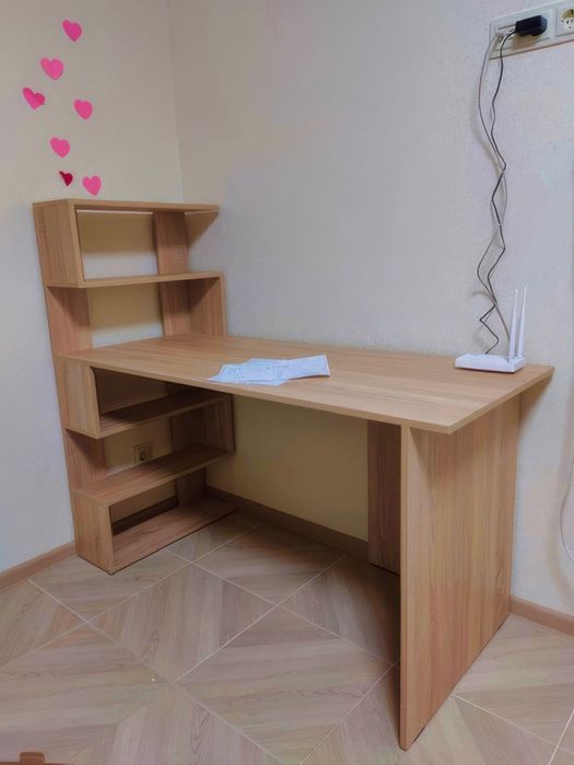 Комп'ютерний офісний письмовий новий стіл Письменный компьютерный стол