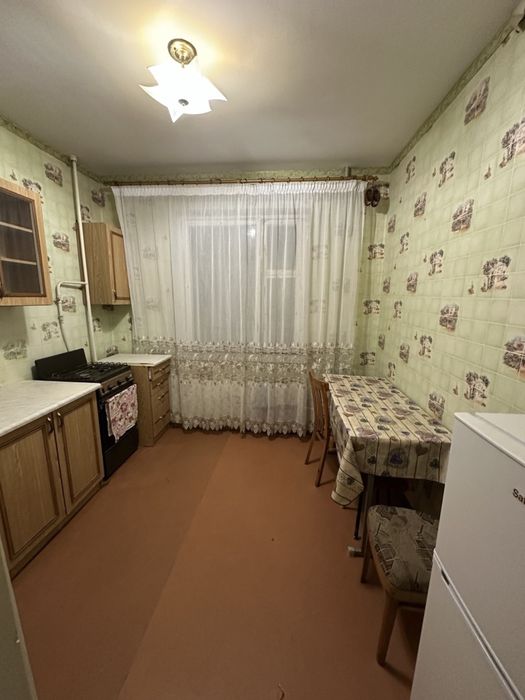 Сдаю 1кк Генерала Свиридова(район Экомаркет)