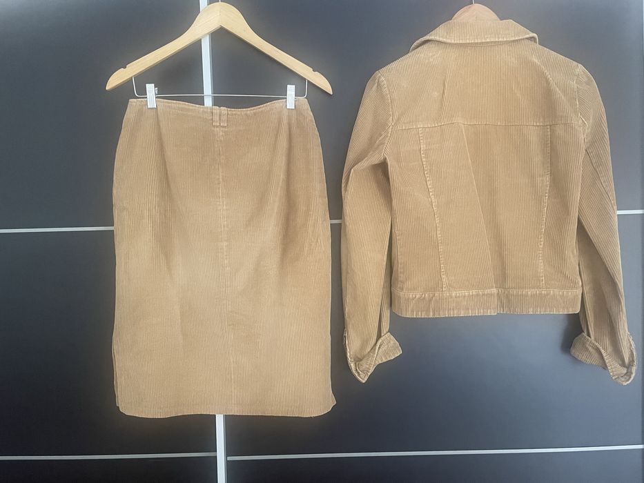 Conjunto saia e blusao camel em bombazina