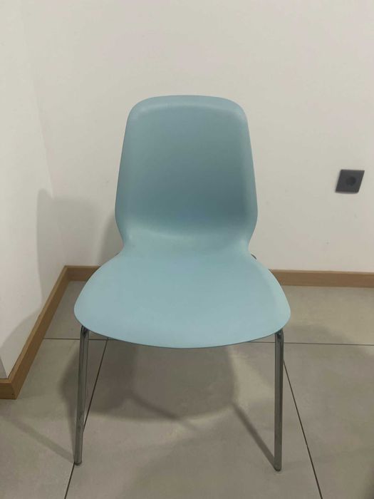 Mesa e 4 cadeiras não faço negócio por MBWAY