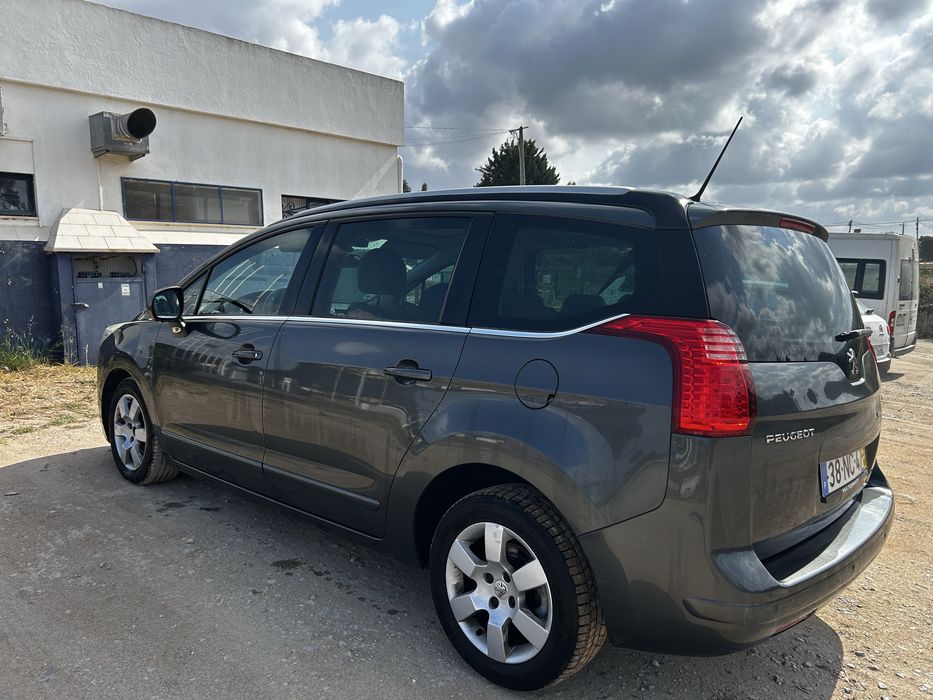 Peugeot 5008 e-HDi