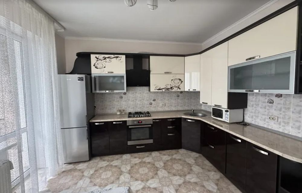 Продаж 2 поверхового будинку в Підгородньому