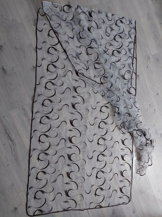 Firana szerokość całkowita 101 cm,  wzorki ciemny brąz