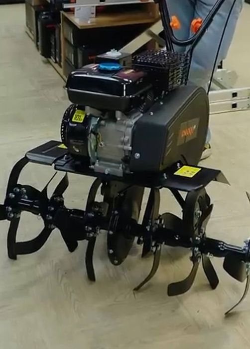 Безкоштовно  доставка кг лDnipro-M  культиватор M85, 4T