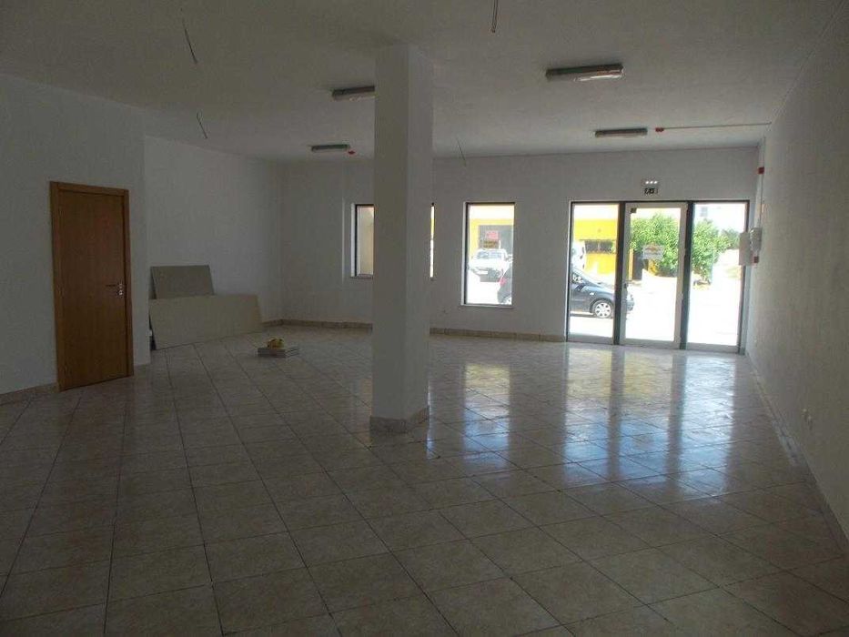 Arrendamento de espaço comercial em Vale de Parra