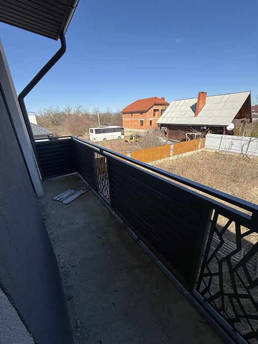 Дуплекс з великою ділянкою