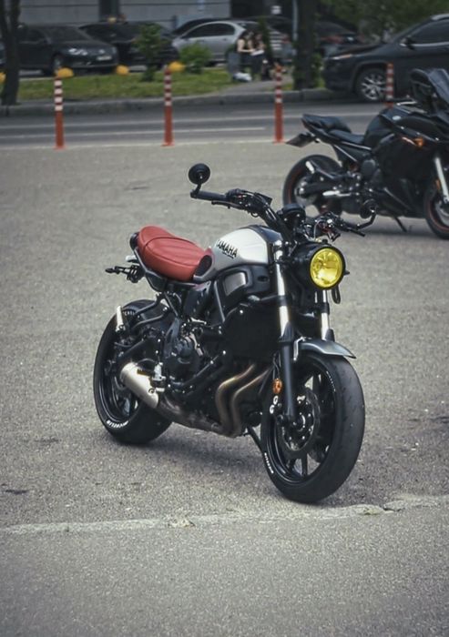 Yamaha XSR700 2021