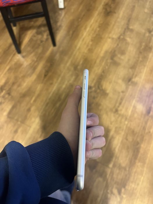 iPhone 8Plus R-SIM 64gb 89%акб