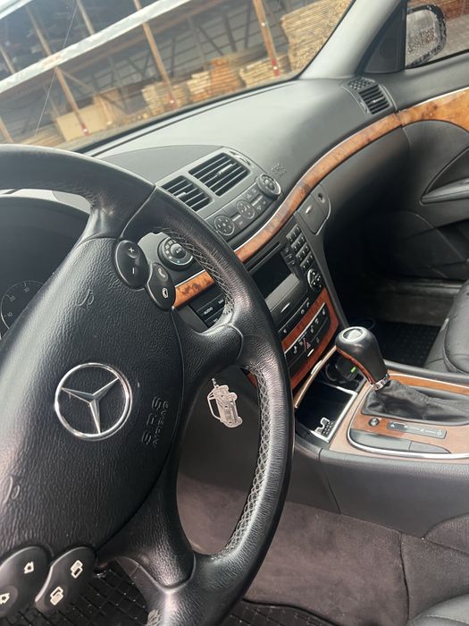 Продам Мерс 211