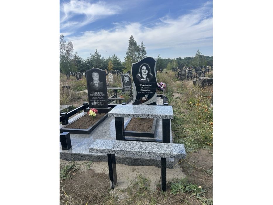 Готовий пам’ятник із граніту Одинарний пам’ятник