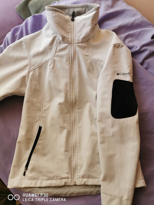 Демесезонная  куртка  "Каламбия "  .