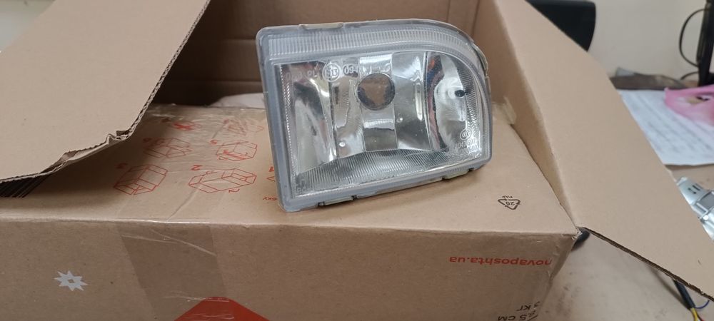 Протитуманна фара лачеті.