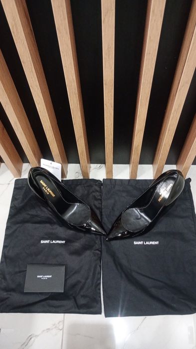Elegancki szpilki Saint Laurent oryginalne rozmiar 38½ Nowy bez metki