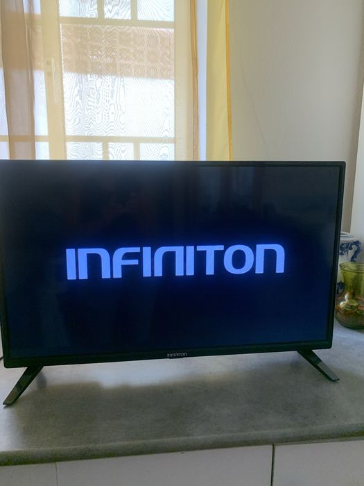 Tv Infiniton bom estado