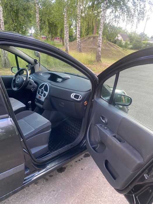 Продам автомобіль Renault Modus