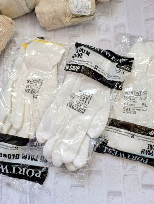 Рабочие перчатки,разных размеров.