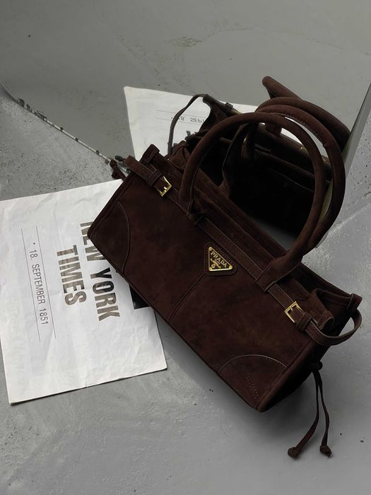 Жіноча сумка Prada