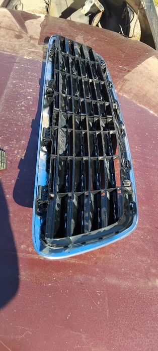 Мерседес W 220 решетка