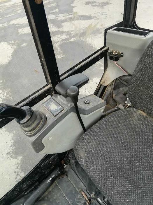 Sprzedam minikoparkę CAT 301.4c