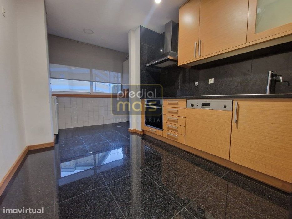Apartamento T2 Novo C/ Novo - Centro