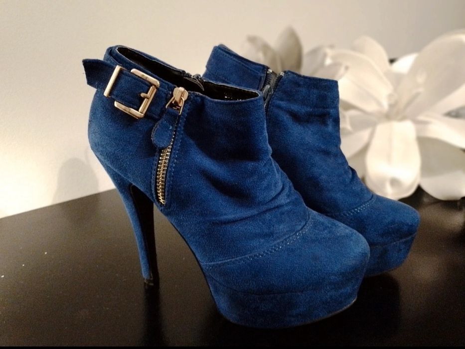 Botins de senhora, como novos