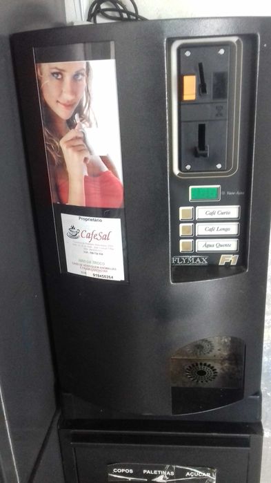 duas máquinas de café industrial