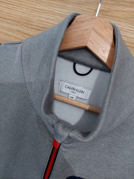 Szara rozpinana bluza Pulower roz S Calvin Klein modna