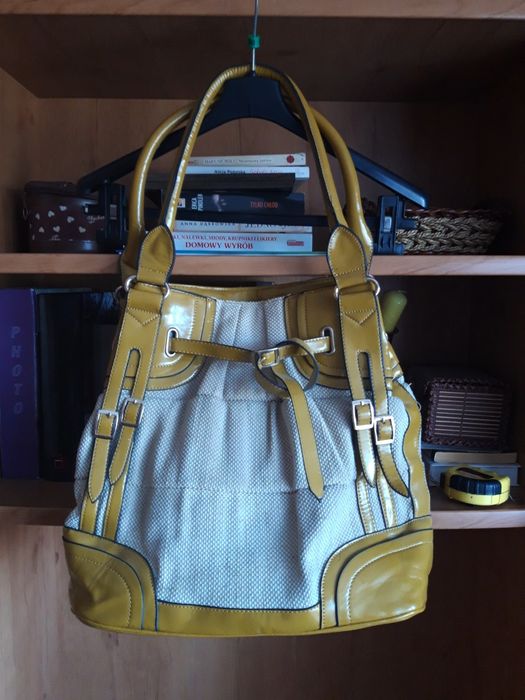 Śliczna torebka,worek na ramię mieści format A4