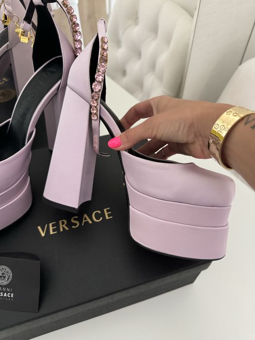 Босоножки versace