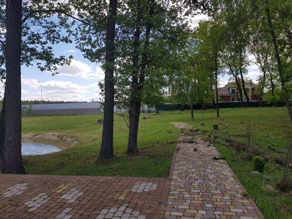Продам земельну ділянку 3 га з озером с. Романків поруч Мануфактура