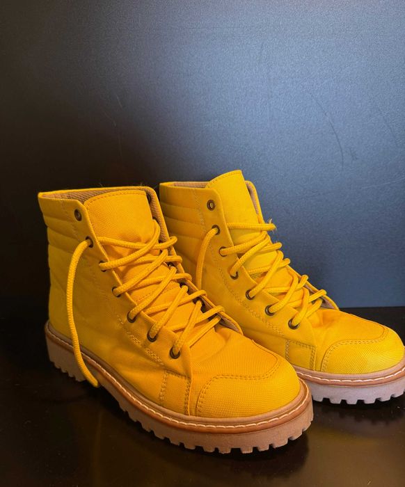Żółte buty, trzewiki sznurowane, trapery z Kolumbii, rozm. 38