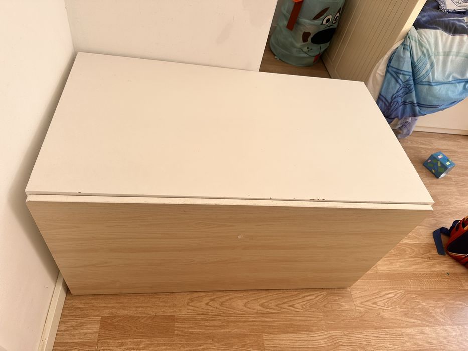 Banco de arrumaçao brinquedo Ikea