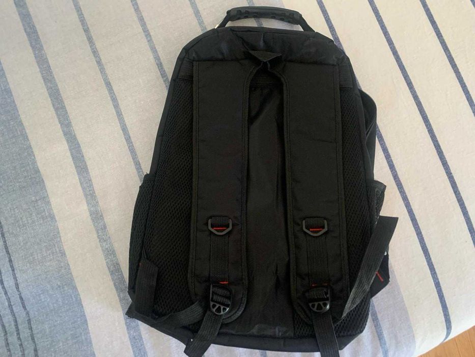 Mochila impermeável com vários compartimentos - baixa de preço
