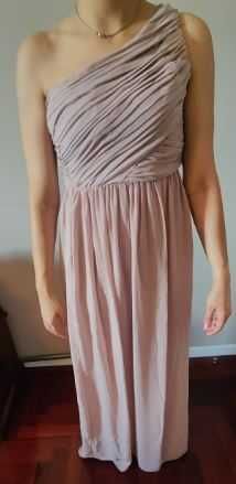 Vestido rosa de festa comprido