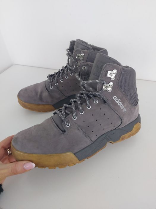 Buty męskie zimowe Adidas w rozmiarze 40 2/3