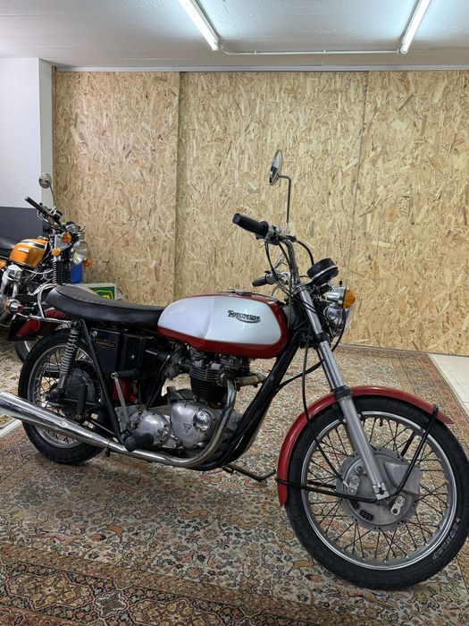 Bonneville T120R